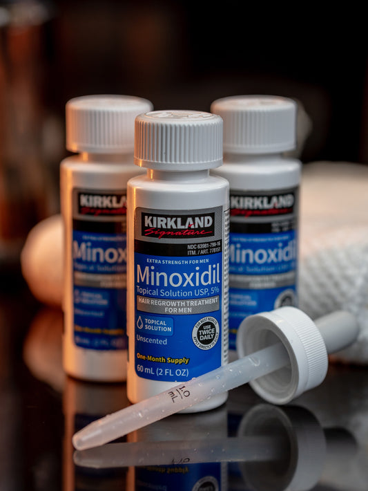 Minoxidil Kirkland 5% - 3 Frascos + Conta Gotas